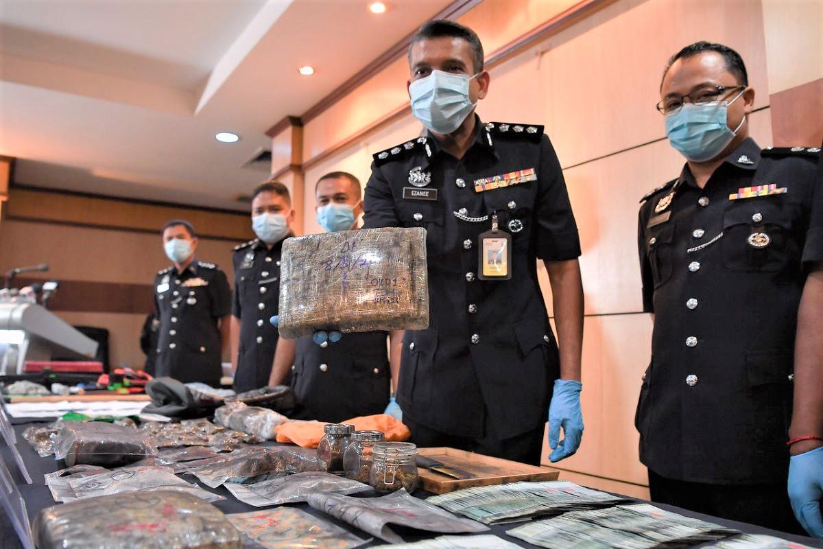 Police expose drug trafficking ring operating out of grocery shop