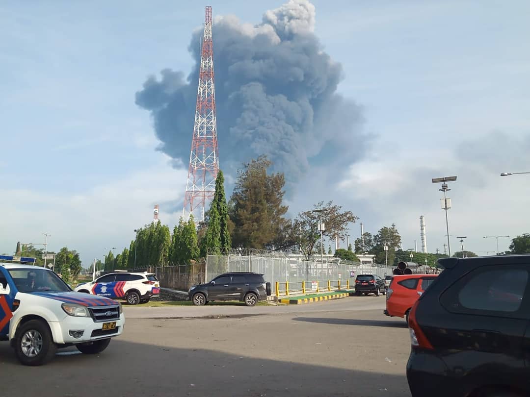 Loji penapis minyak di Jawa Barat meletup, ratusan penduduk diarah pindah