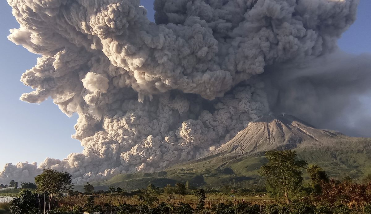 Sumatera's Mt Sinabung erupts again