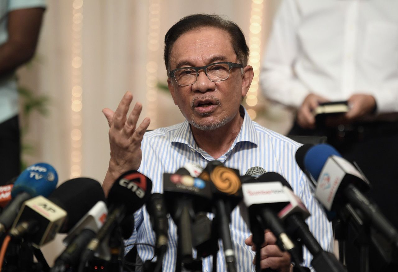 安华促下议院 扩大空间辩论冠病课题