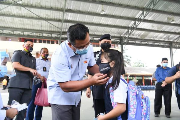 拒接种教师复课后指派其他任务 教长:学生接种问卷仍在收集