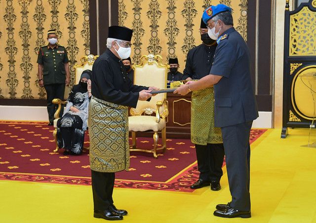 阿末弗兹今委为槟第8任元首