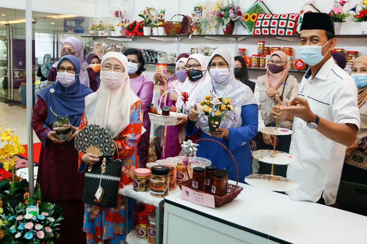 19 kertas kerja dikumpul rungkai pelbagai isu