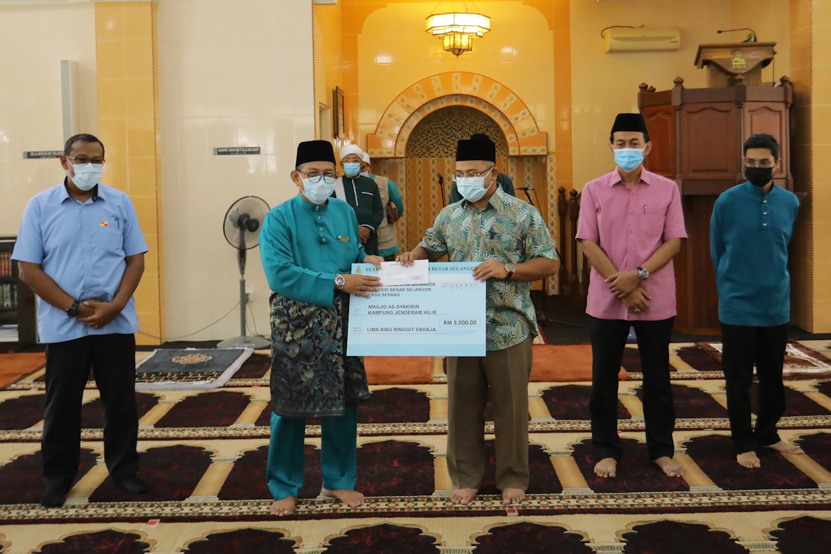 Masjid di Sepang terima sumbangan RM135,000 sempena Ramadan