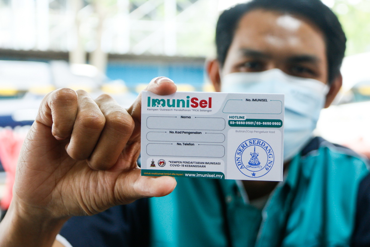 Exco urges village chiefs to find individuals not signed up for vaccination