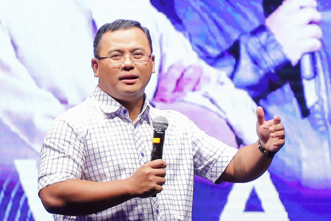 Terima suntikan vaksin tetapi parlimen tidak bersidang