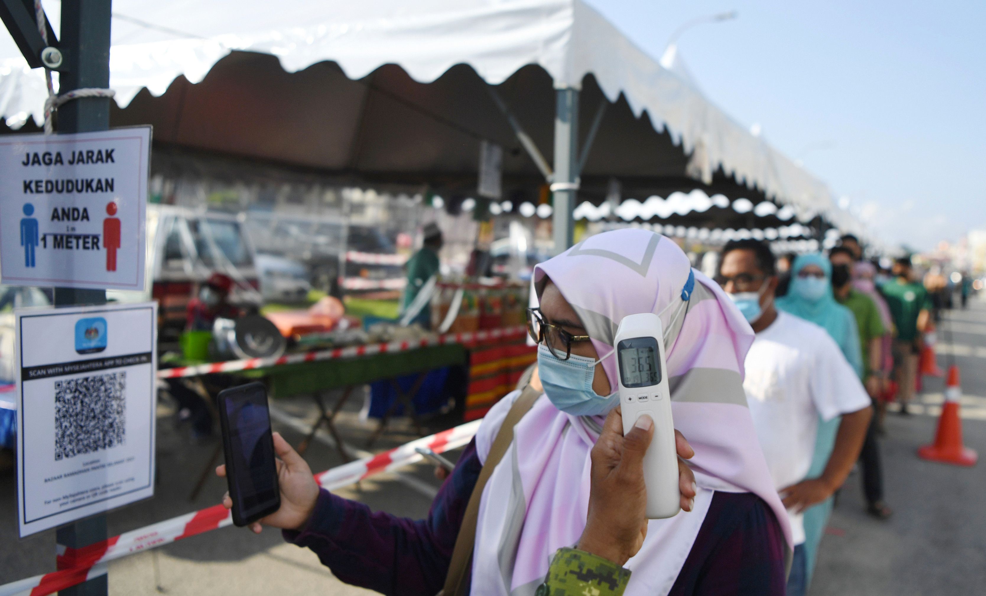 隆市东姑阿都拉曼巷斋戒月市集SOP下运作