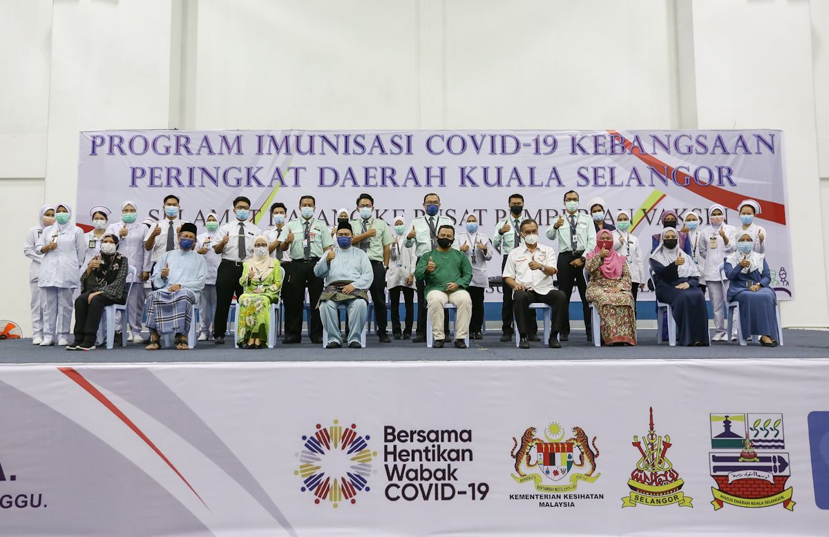 MB lawat pusat suntikan vaksin, gesa warga emas dan OKU mendaftar