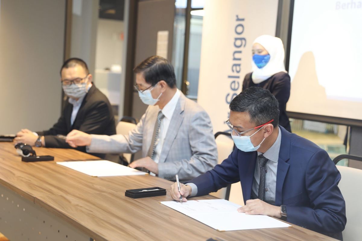 Kossan is Air Selangor's first recycled water client
