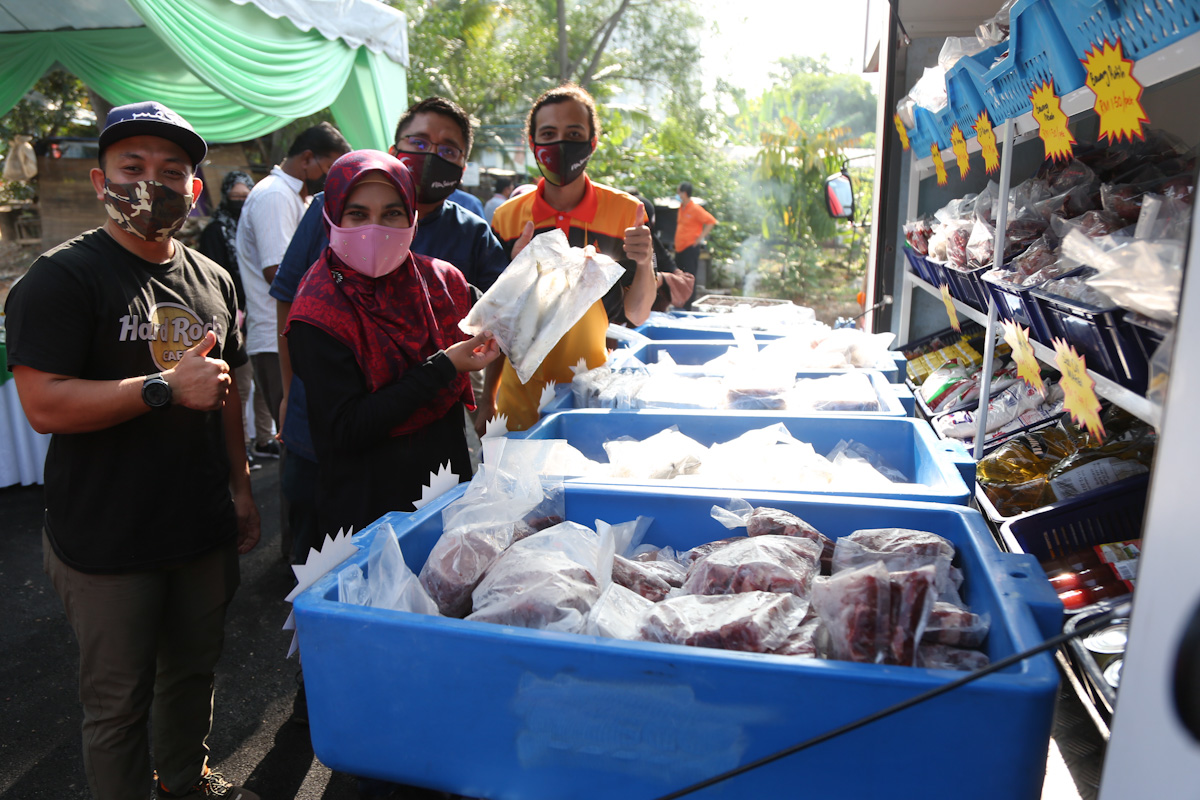 Tapak niaga Prihatin Shah Alam tawar ayam serendah RM6 seekor