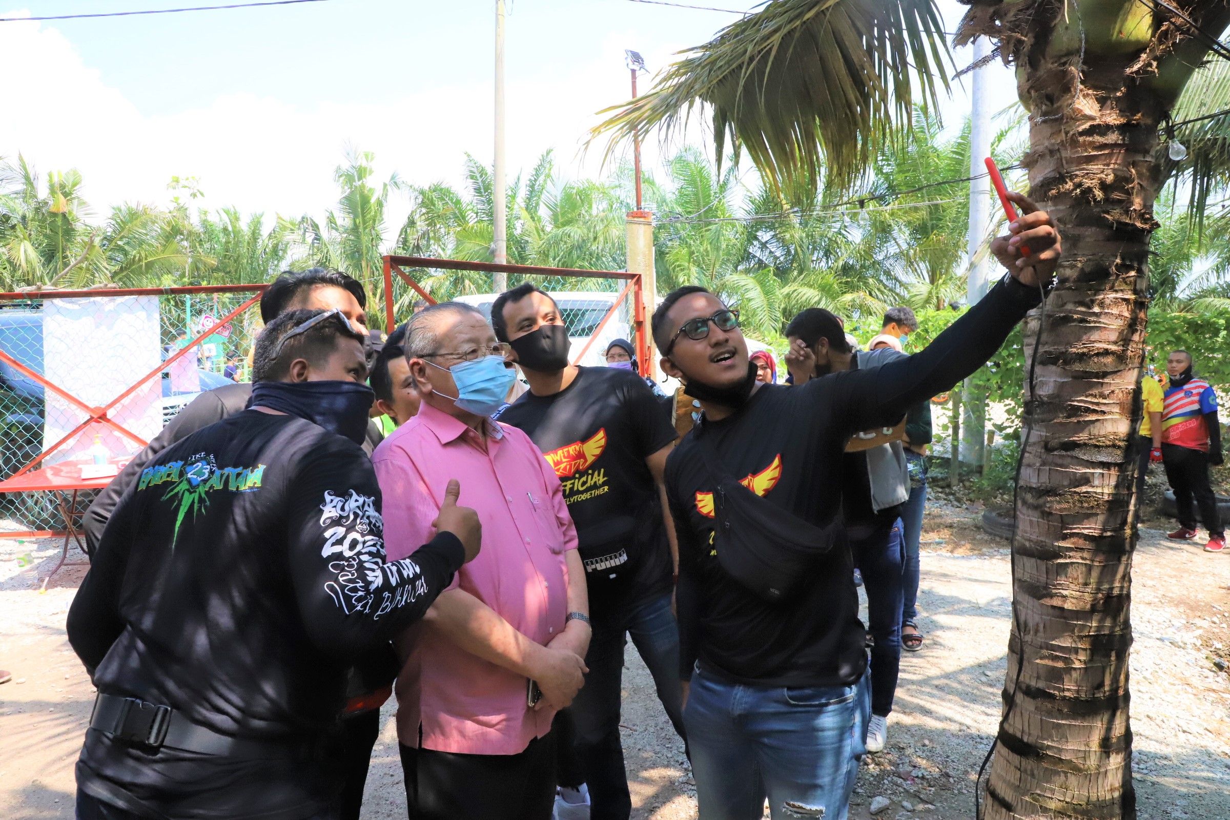 林吉祥旋风式游适耕庄 惊艳旅游产品大跃进