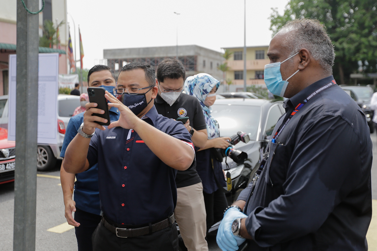 Selangor to buy vaccines to help national immunisation plan, says MB