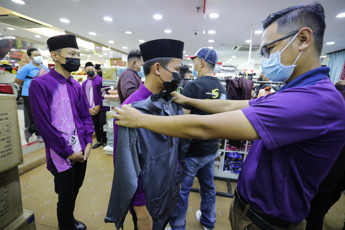 Lebih 7,000 anak yatim terima sumbangan Aidilfitri Yide