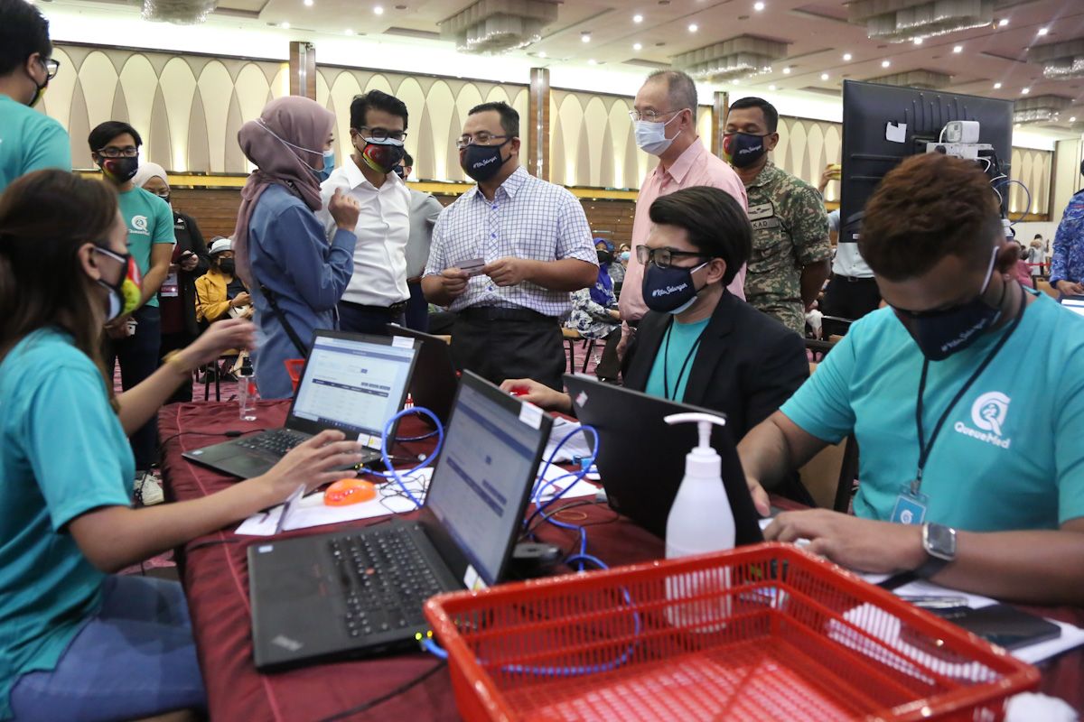 雪大臣专栏：全力推动接种 加速终结疫情