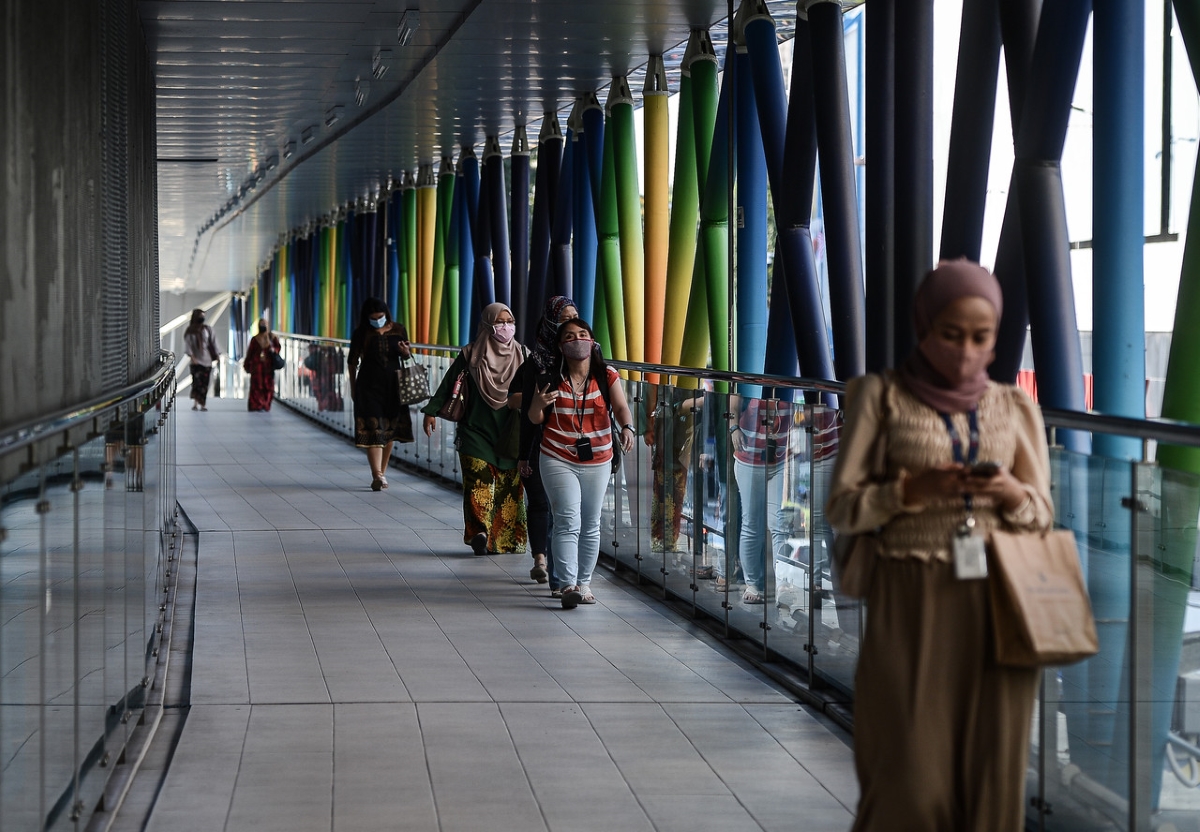 Employees can apply for flexible work arragements, says deputy minister