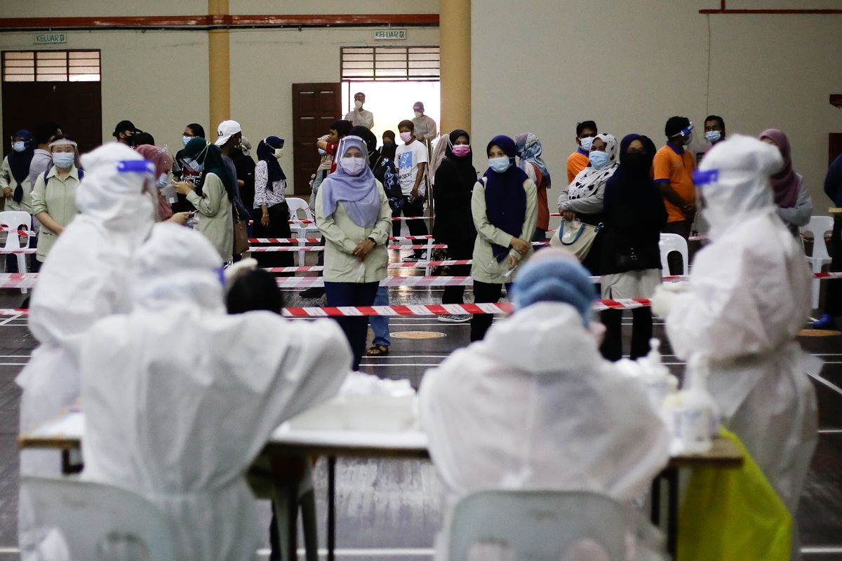 Lebih 2,000 individu hadir saringan percuma di Gombak Setia