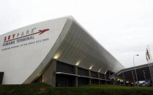 Subang Airport remains viable despite airline exits, says Loke