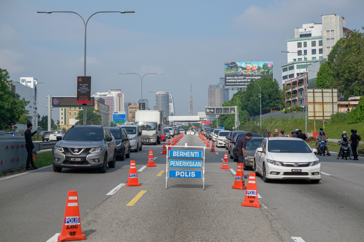 Motorists giving lame excuses to travel inter-district, interstate — Police