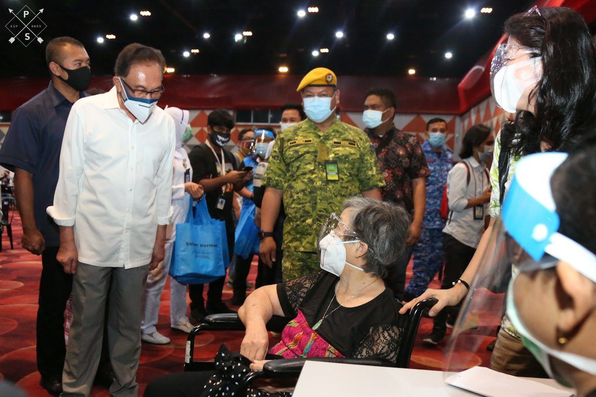 Segerakan perolehan vaksin, rakyat sedia terima - Anwar