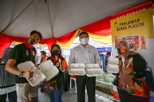 雪政府计划明年检讨 塑料袋收费政策是否奏效