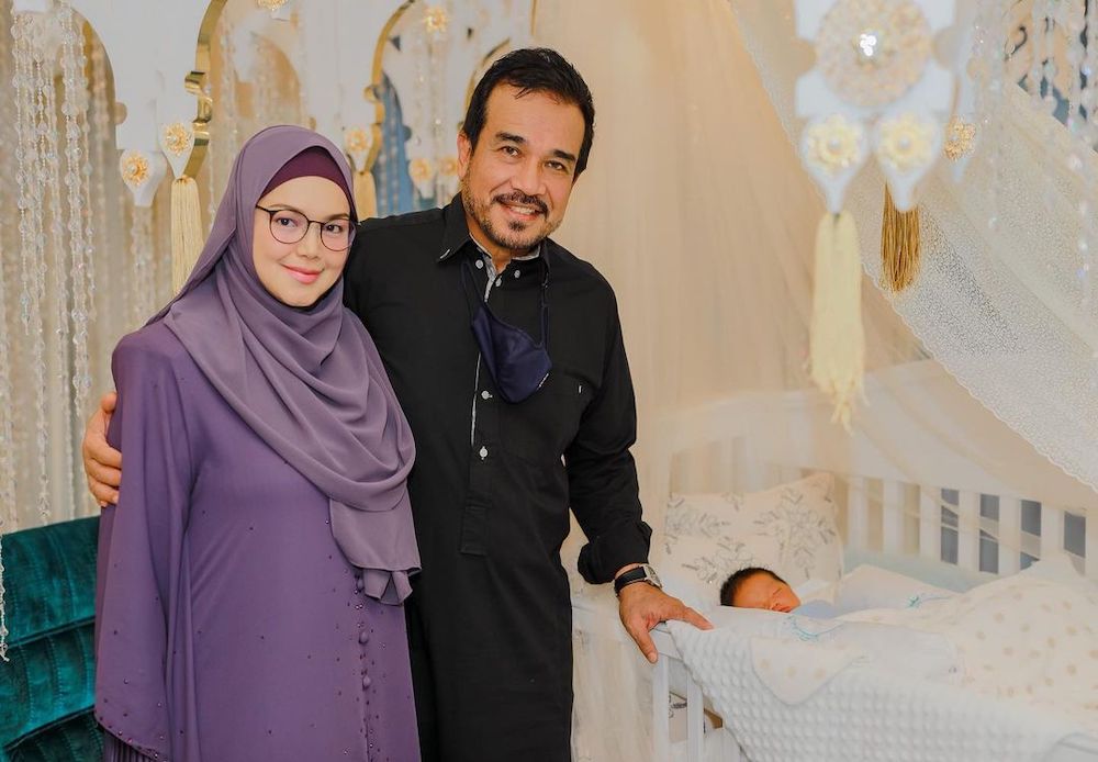 Siti Nurhaliza, minister compounded for violating SOP during tahnik ceremony