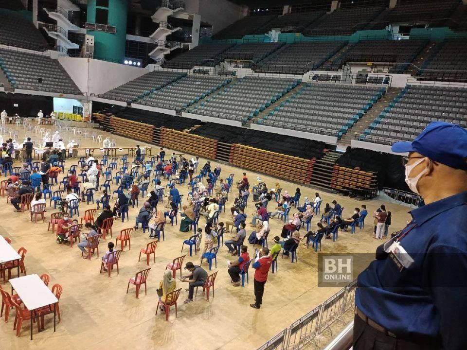 மெலாவத்தி அரங்கில் நெரிசல்- வேறு மதிப்பீட்டு மையங்களை நாட பொது மக்களுக்கு கோரிக்கை