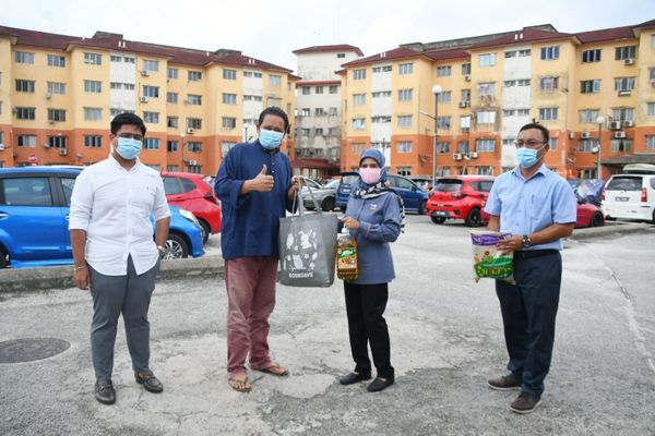 மக்கள் பரிவுத் திட்டத்தின் கீழ் பண்டார் உத்தாமா தொகுதியில் 10,000 பேருக்கு உதவி