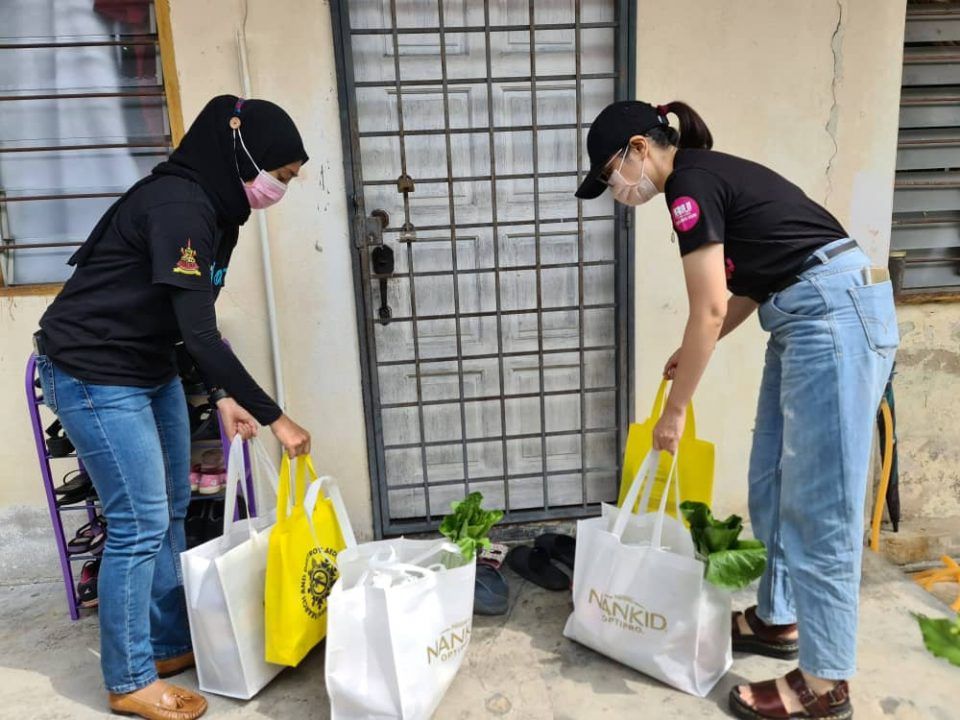 万达镇服务中心关注确诊家庭心灵关怀 嘉玛丽雅：24小时内主动联络