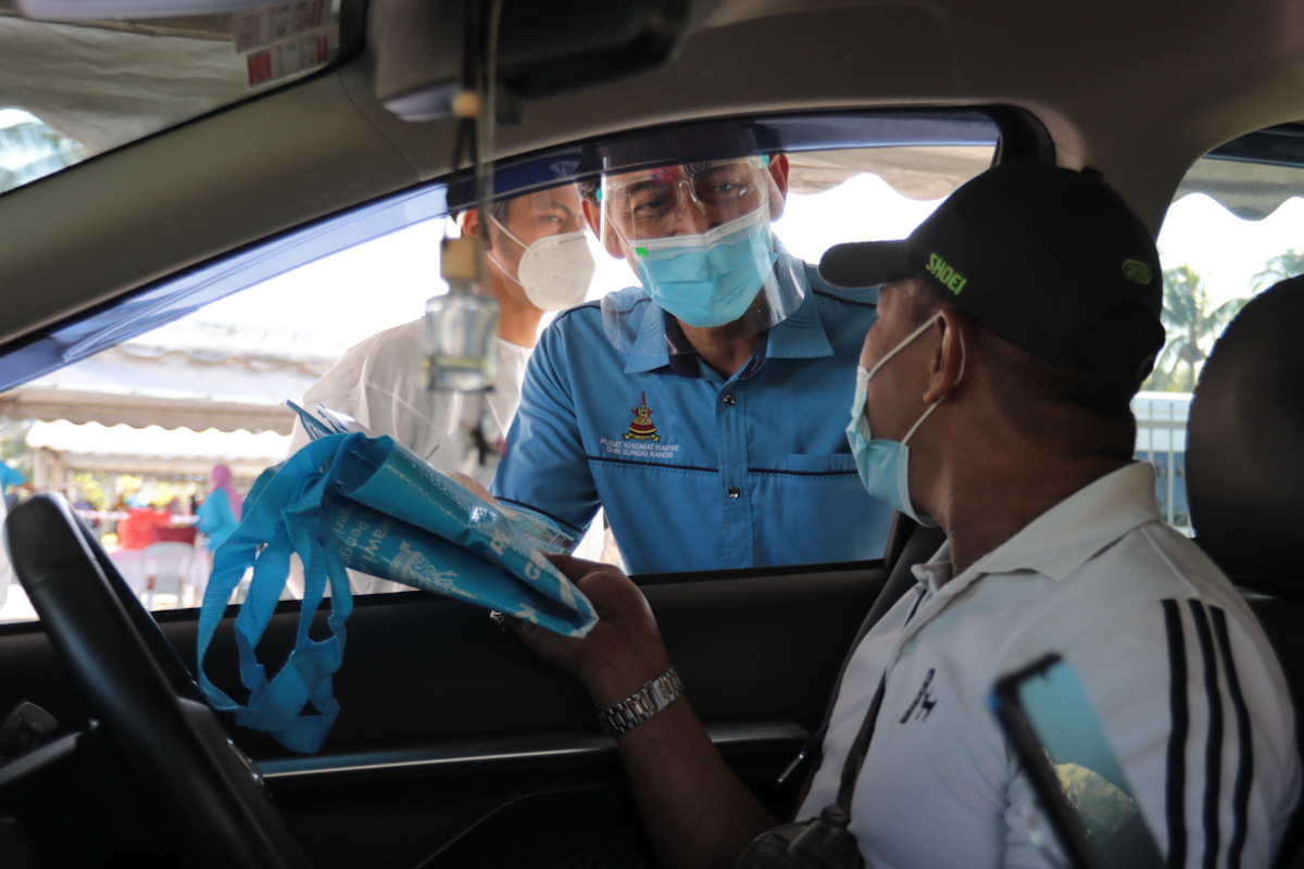 EXCO edar 2,000 beg guna semula untuk peserta Saringan Komuniti