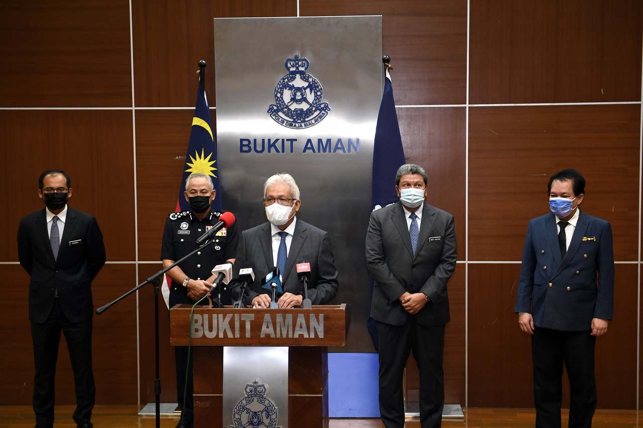 Dua anggota trafik iring anak wakil rakyat BN dikenakan tatatertib