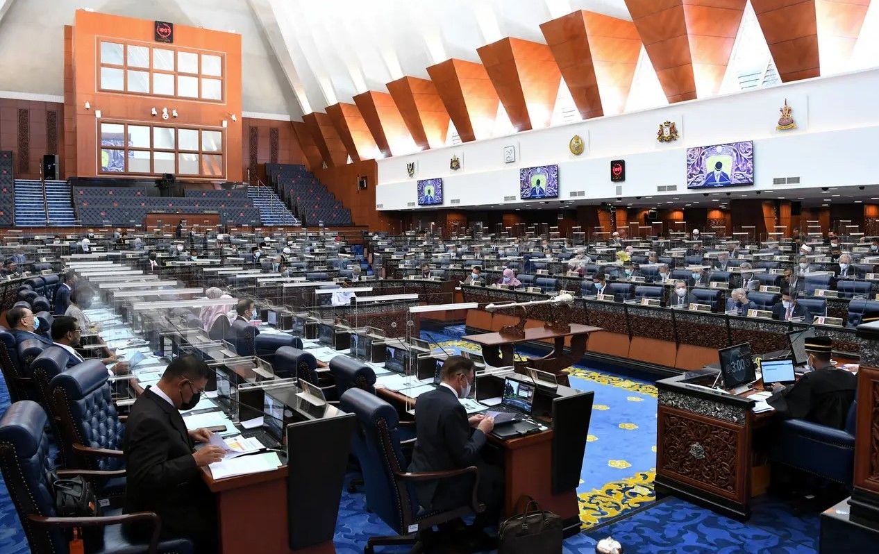 4月11日召开特别会议  国会提呈反跳槽法案