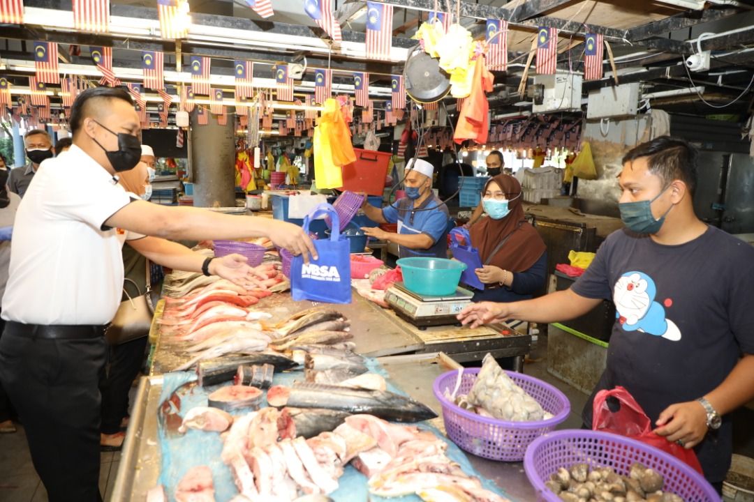 小贩早前确诊被令关闭  莎阿南第6区巴刹重开