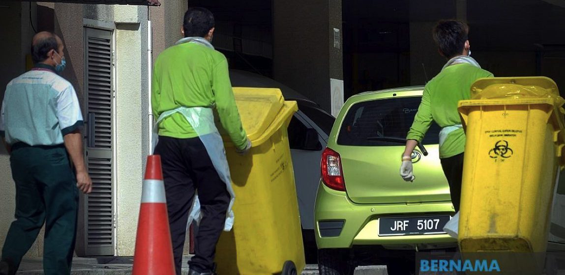 Sisa buangan alatan petugas kesihatan naik lebih 100 peratus