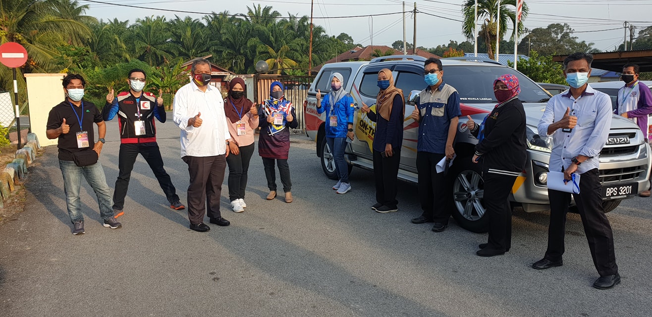 Pusat vaksin bergerak Morib suntik lebih 20 warga emas terlantar