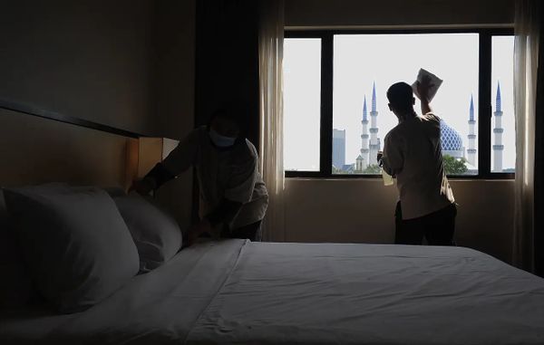 酒店入住及退房时间引争议 张庆信:旅游部将开会解决