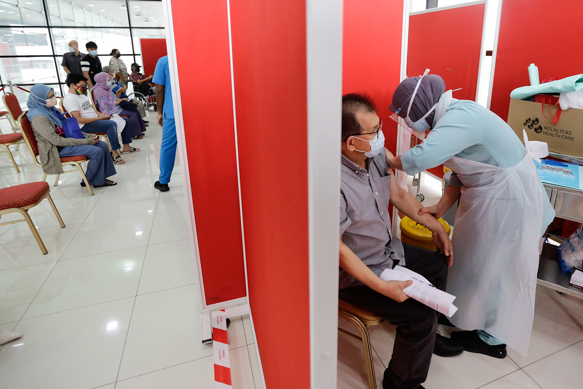 Mohon rebat RM20 ke pusat vaksin mulai hari ini