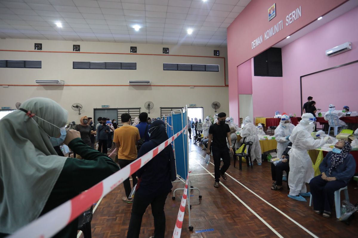 More than 3,000 undergo Dengkil’s community screening, 26 suspected positive Covid-19