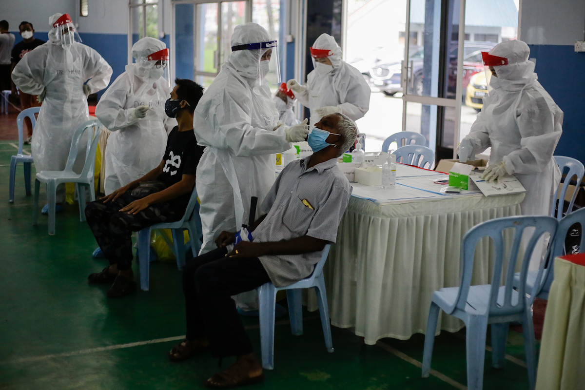 Desakan cucu dorong warga emas jalani saringan