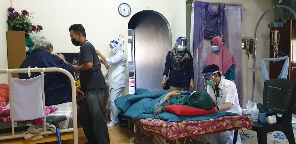 摩立区推介流动服务  登门为长者.卧病者接种