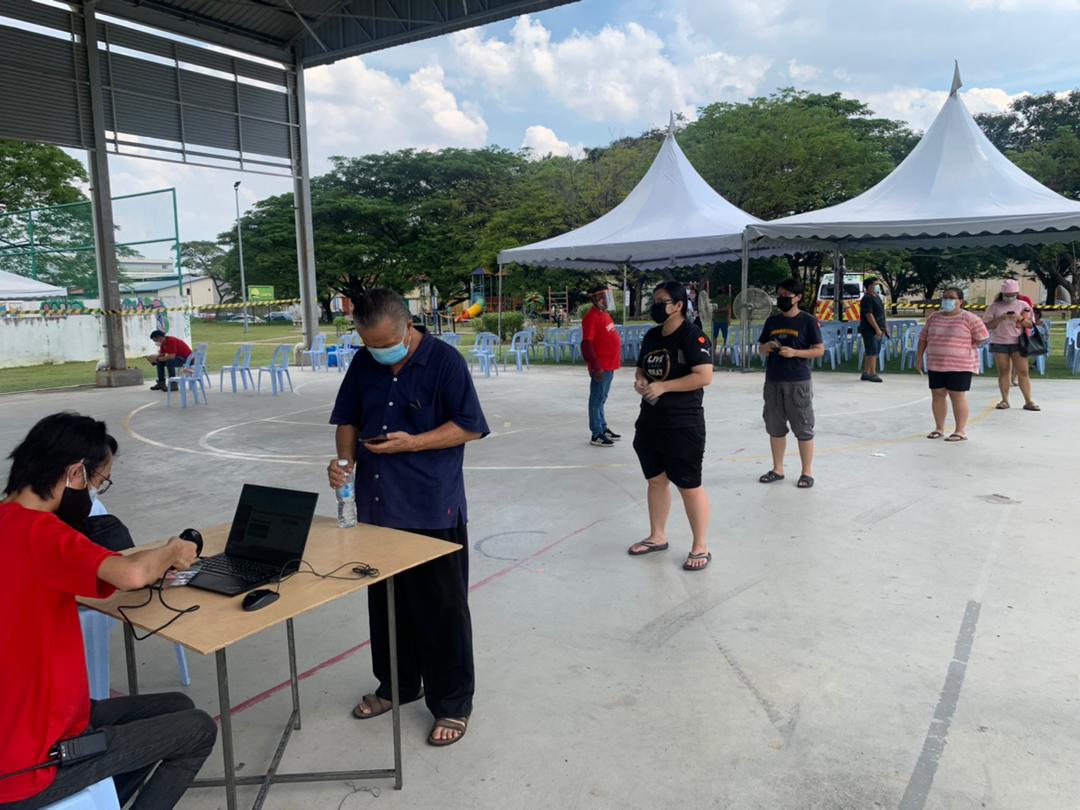 Covid-19: 15 suspected positive from Subang Jaya screening programme