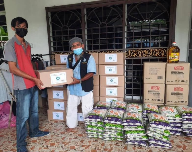 Mais: 209 keluarga di Hulu Langat terima sumbangan barangan asas