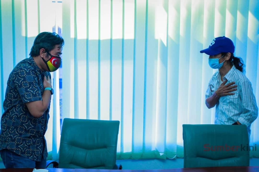 MBI hulur bantuan kepada pemain gitar Search