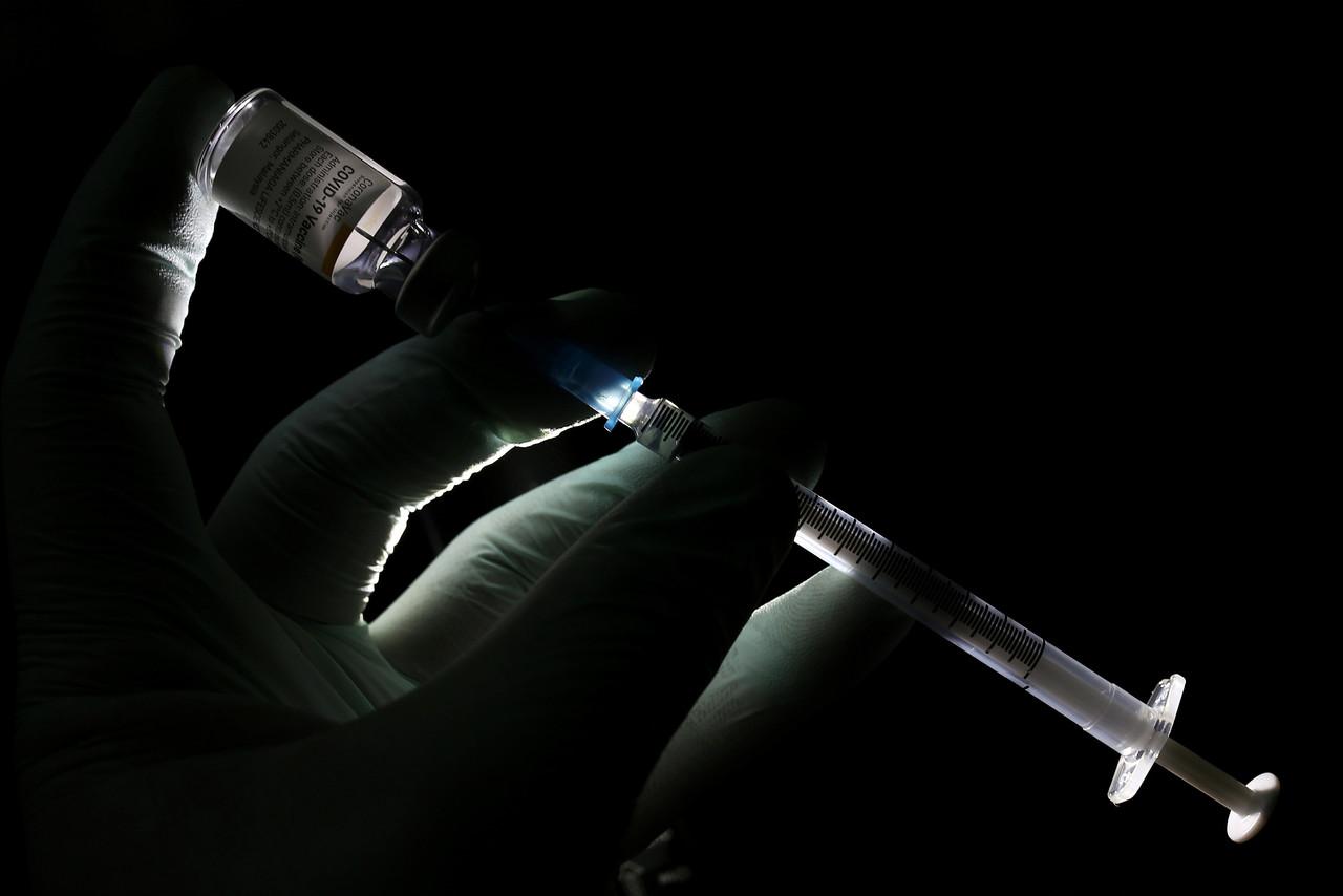 KKM pertimbang Sinovac, AstraZeneca sebagai dos penggalak