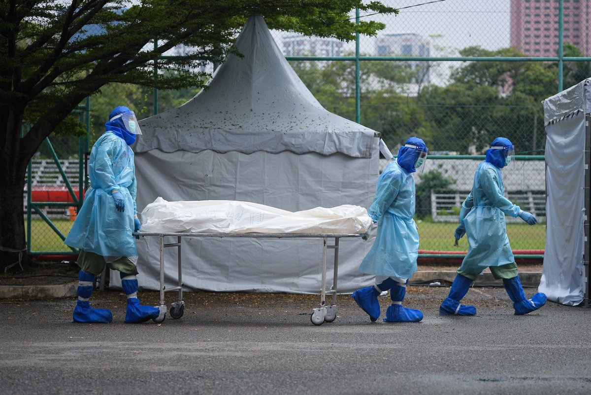 Shah Alam Hospital receives container to store Covid-19 bodies
