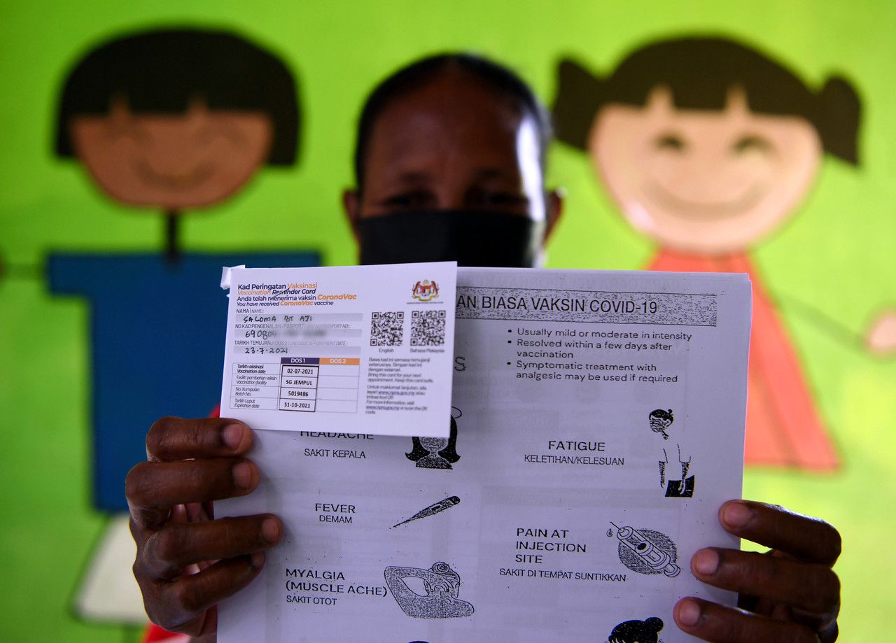 Puspawangi, Saloma curi tumpuan petugas pusat vaksin di Maran