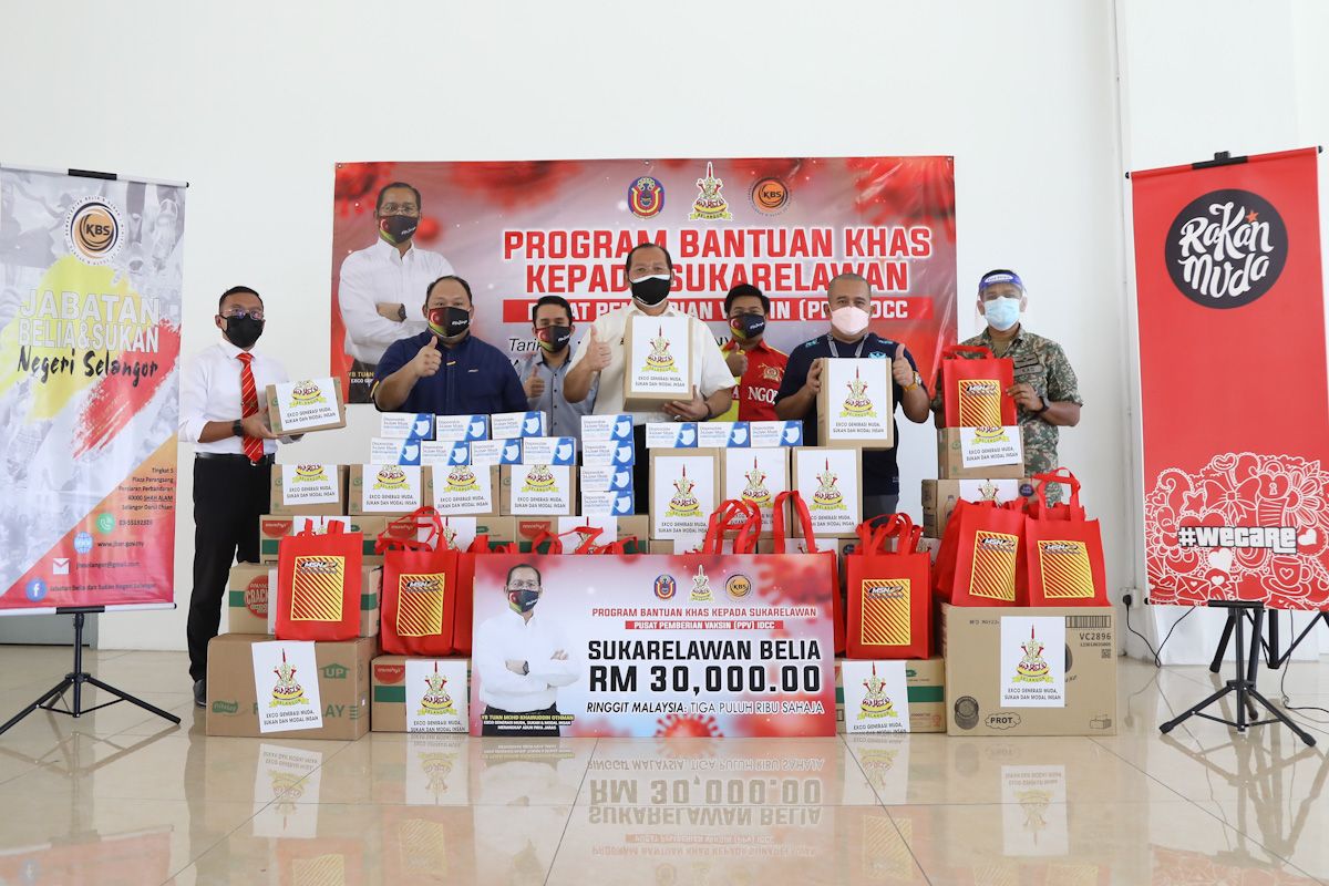 Selangor sumbang RM11,600 kepada petugas pusat vaksin positif Covid-19