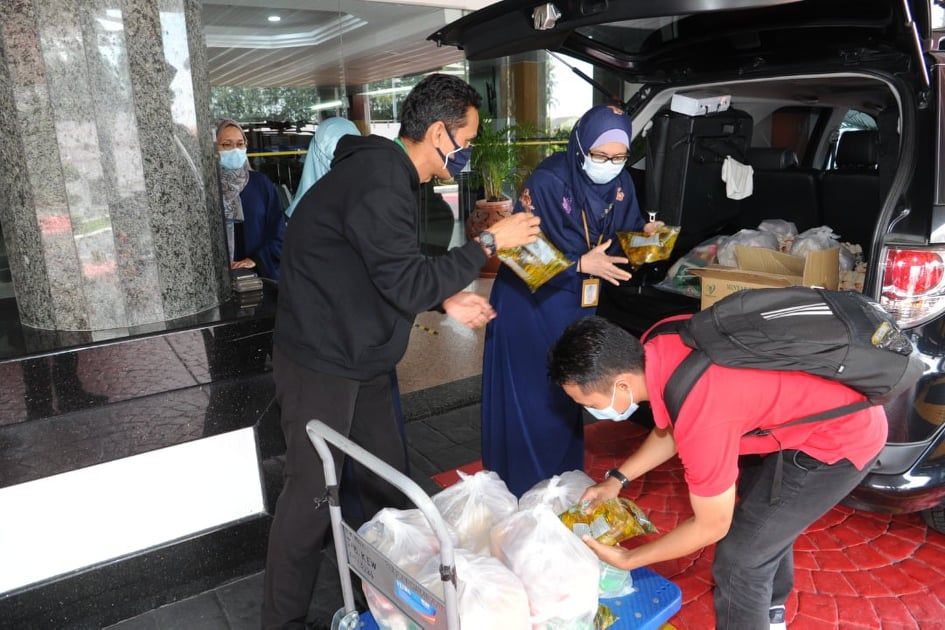 雪4区明起EMCO 大臣：48小时内送上食物篮