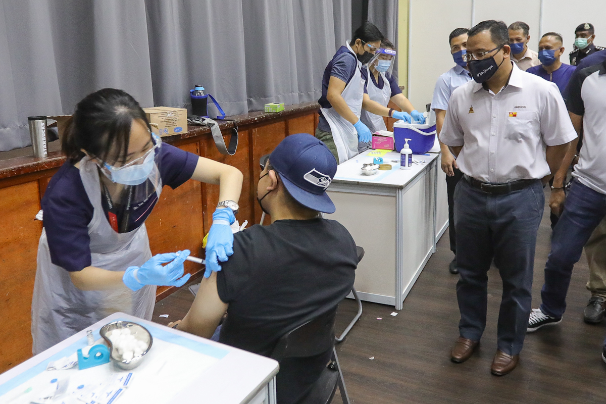 Selangor to announce solutions for stateless, undocumented persons to get vaccinated