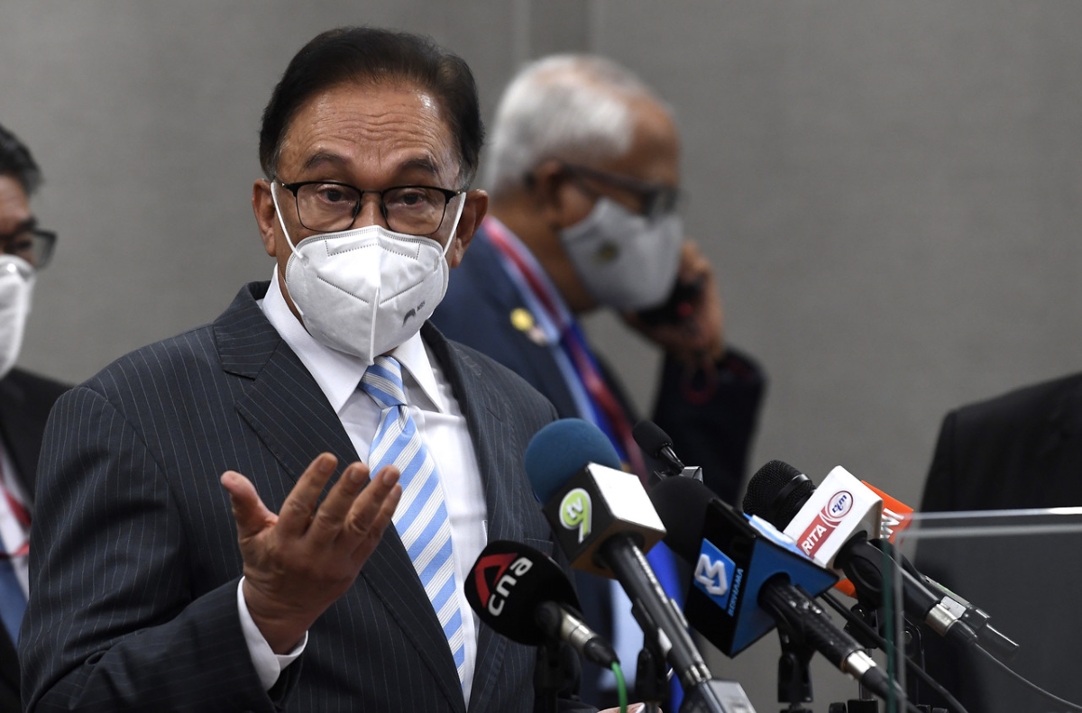 Anwar declines ministerial-level benefits, facilities