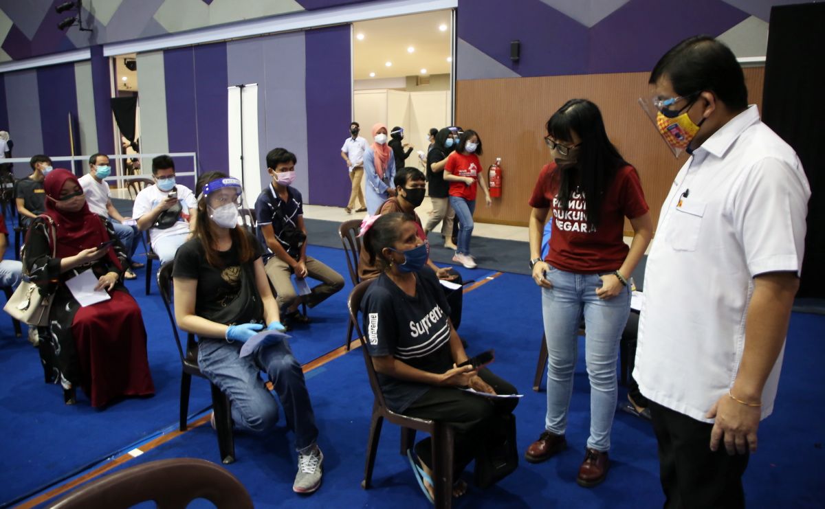 கோவிட்-19 நோய்த் தொற்றினால் இன்று 6,355 பேர் பாதிப்பு